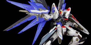 PRE ORDER: Metal Club 1/100 MB Freedom Gundam Revised (Infinite Dimension Ver.) with LED Powered Action Base